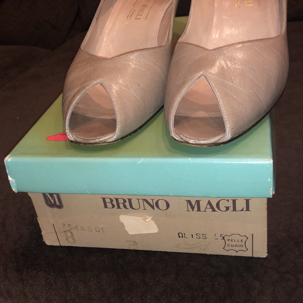 Vintage•Bruno Peep Toe Heels